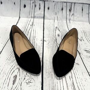 Y-Not Black Suede Loafers Size 8 Wide